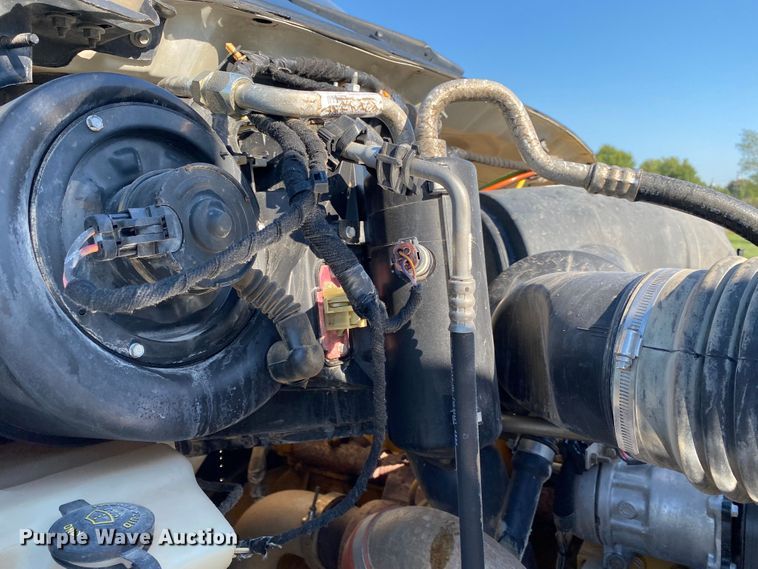 image for item JW9431 2007 Ford F750 Super Duty  crane truck