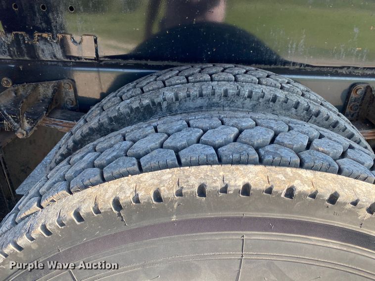 image for item JW9431 2007 Ford F750 Super Duty  crane truck