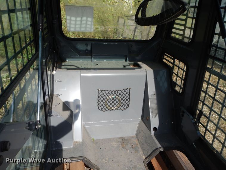image for item JX9106 Skid steer cab