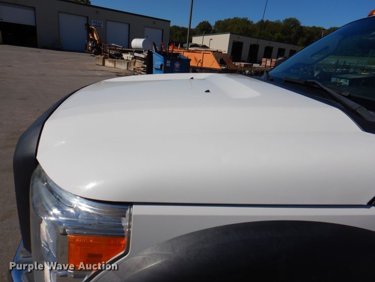 image for item KF9479 2012 Ford F550 Super Duty XL  utility / service truck