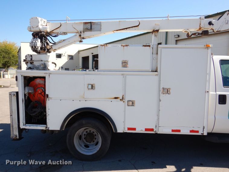 image for item KF9479 2012 Ford F550 Super Duty XL  utility / service truck