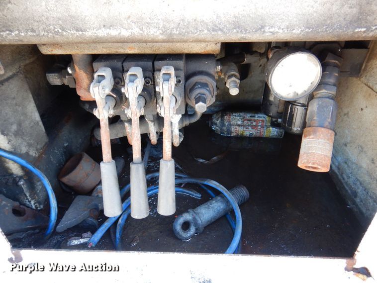 image for item KF9479 2012 Ford F550 Super Duty XL  utility / service truck