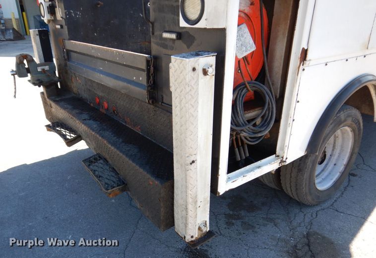 image for item KF9479 2012 Ford F550 Super Duty XL  utility / service truck