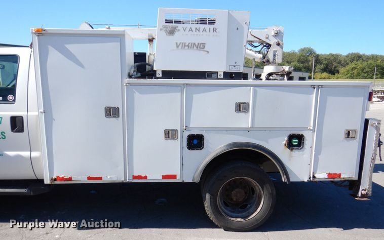 image for item KF9479 2012 Ford F550 Super Duty XL  utility / service truck