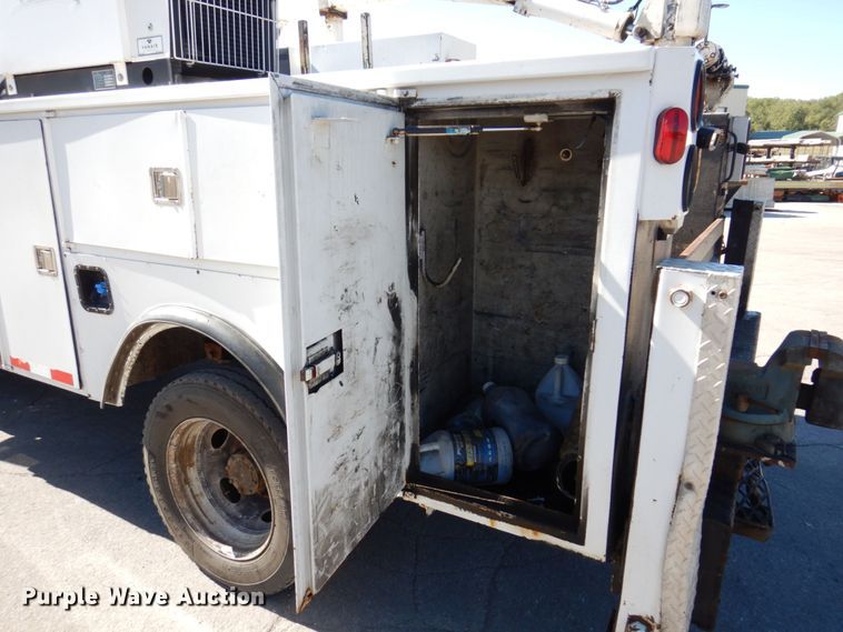 image for item KF9479 2012 Ford F550 Super Duty XL  utility / service truck