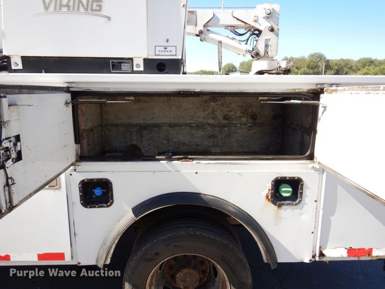 image for item KF9479 2012 Ford F550 Super Duty XL  utility / service truck