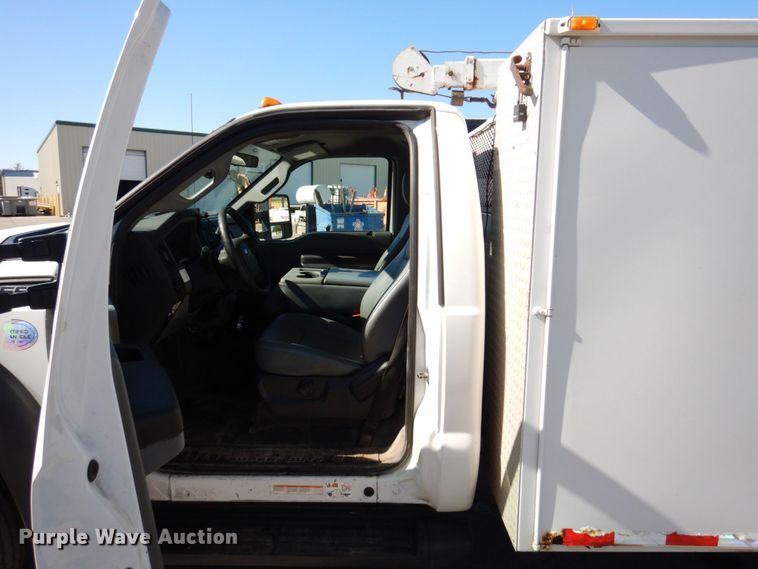 image for item KF9479 2012 Ford F550 Super Duty XL  utility / service truck
