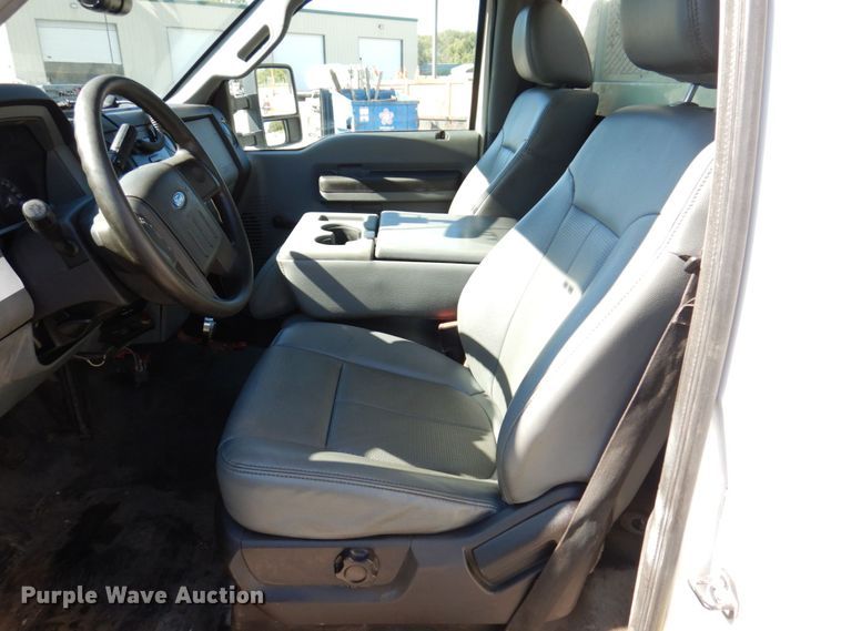 image for item KF9479 2012 Ford F550 Super Duty XL  utility / service truck