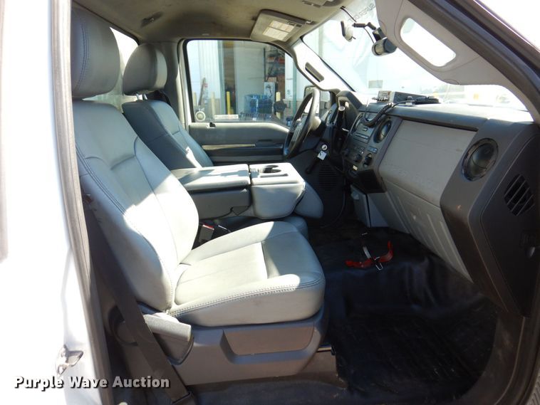 image for item KF9479 2012 Ford F550 Super Duty XL  utility / service truck