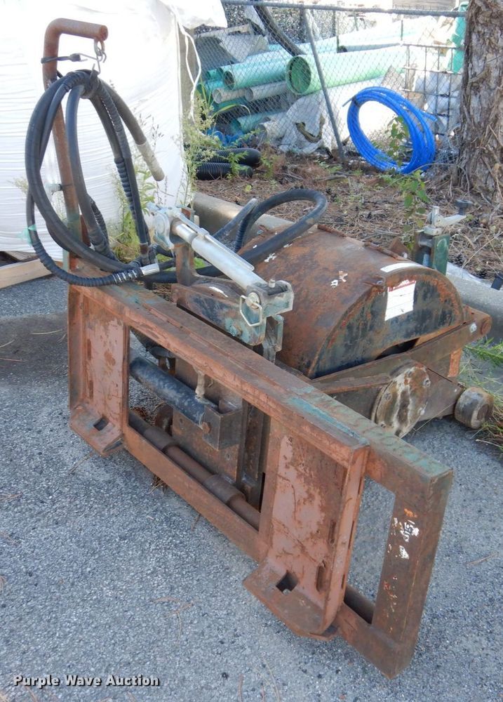 image for item KF9481 Gehl CP400  skid steer cold planer