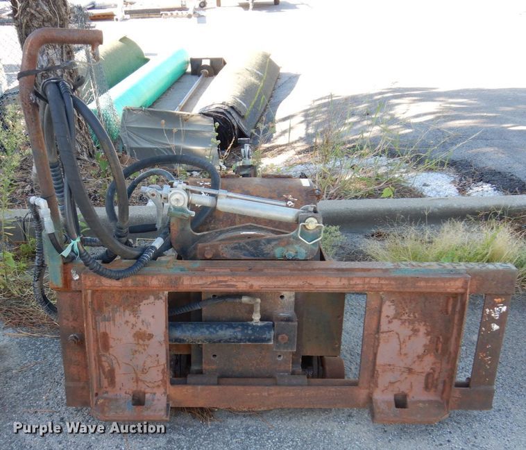 image for item KF9481 Gehl CP400  skid steer cold planer