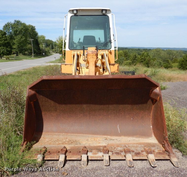 image for item KF9484 2005 Liebherr LR622B  track loader