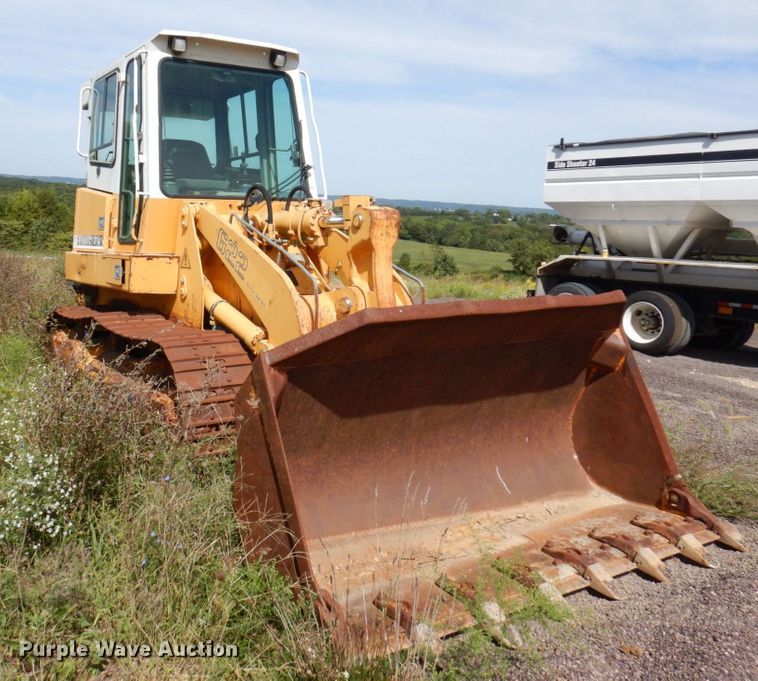 image for item KF9484 2005 Liebherr LR622B  track loader