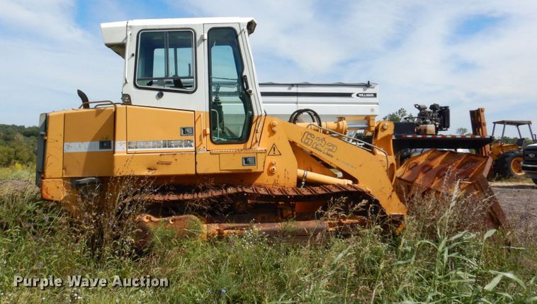 image for item KF9484 2005 Liebherr LR622B  track loader