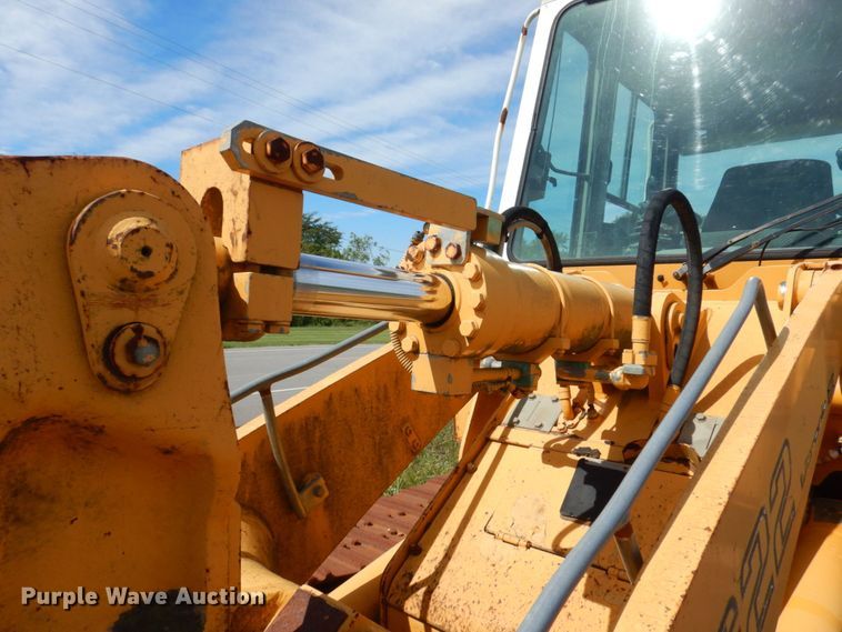 image for item KF9484 2005 Liebherr LR622B  track loader