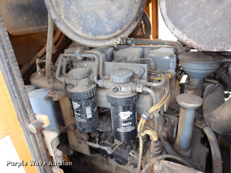 image for item KF9484 2005 Liebherr LR622B  track loader