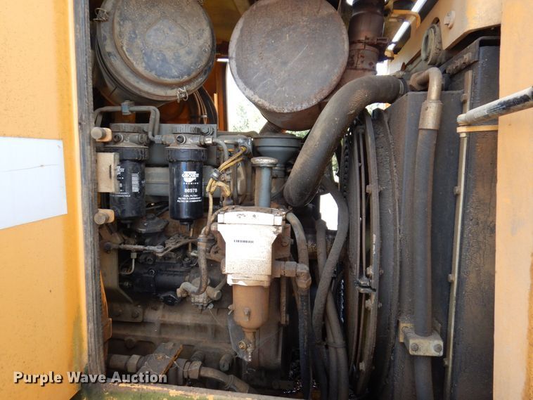 image for item KF9484 2005 Liebherr LR622B  track loader