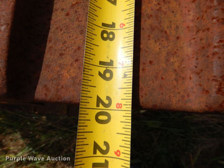 image for item KF9484 2005 Liebherr LR622B  track loader