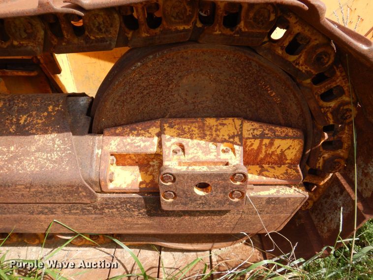 image for item KF9484 2005 Liebherr LR622B  track loader