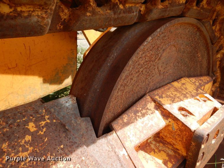 image for item KF9484 2005 Liebherr LR622B  track loader