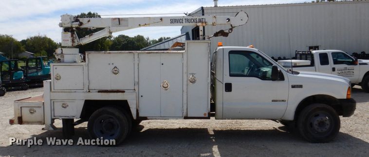 image for item KF9485 2000 Ford F550 Super Duty XL  utility / service truck