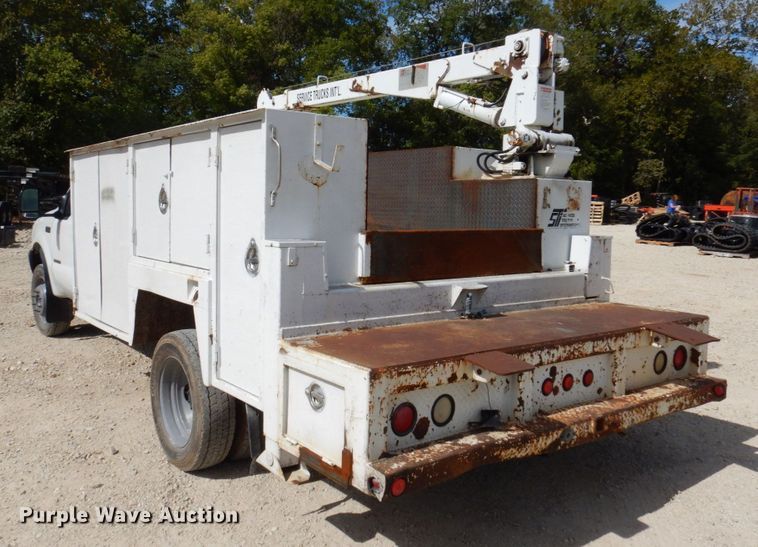 image for item KF9485 2000 Ford F550 Super Duty XL  utility / service truck