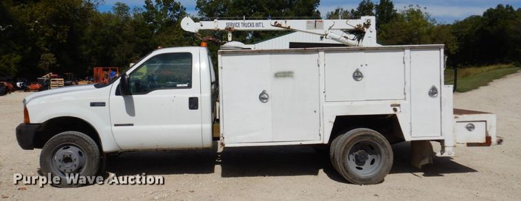 image for item KF9485 2000 Ford F550 Super Duty XL  utility / service truck