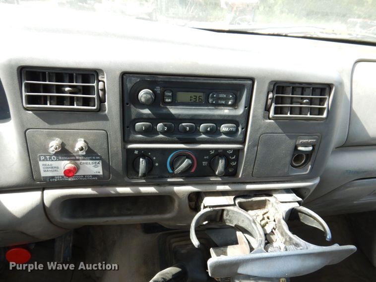 image for item KF9485 2000 Ford F550 Super Duty XL  utility / service truck