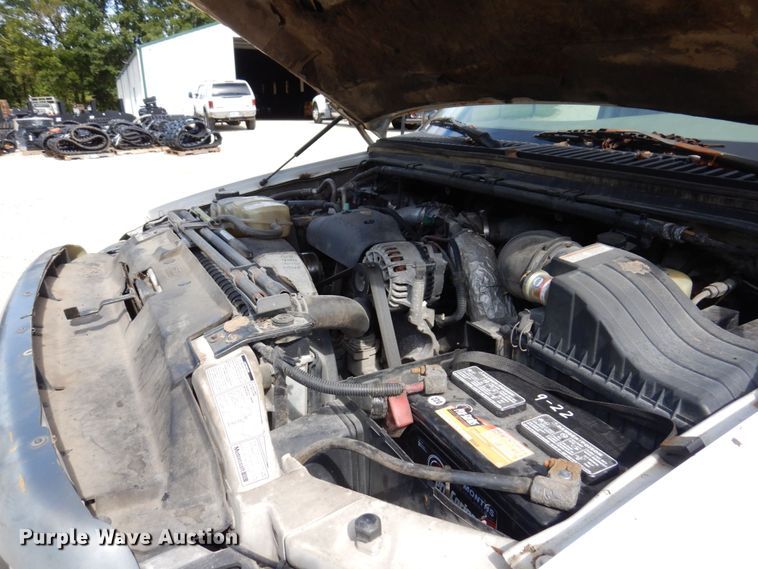 image for item KF9485 2000 Ford F550 Super Duty XL  utility / service truck