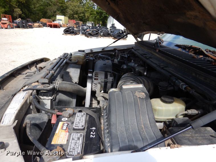 image for item KF9485 2000 Ford F550 Super Duty XL  utility / service truck