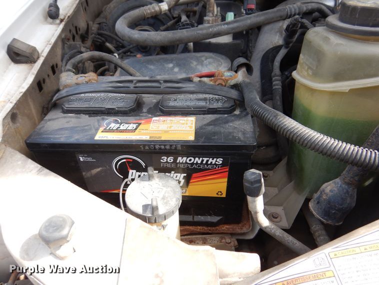 image for item KF9485 2000 Ford F550 Super Duty XL  utility / service truck