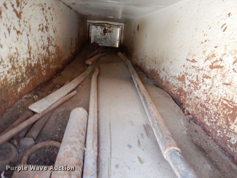 image for item KF9485 2000 Ford F550 Super Duty XL  utility / service truck