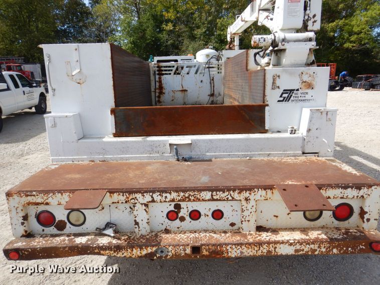 image for item KF9485 2000 Ford F550 Super Duty XL  utility / service truck