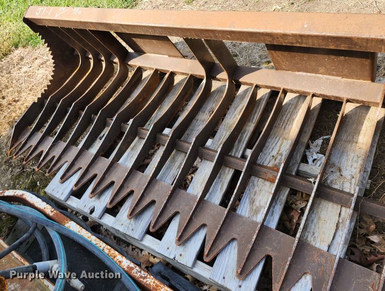 image for item KH9288 84" W skid steer rock bucket