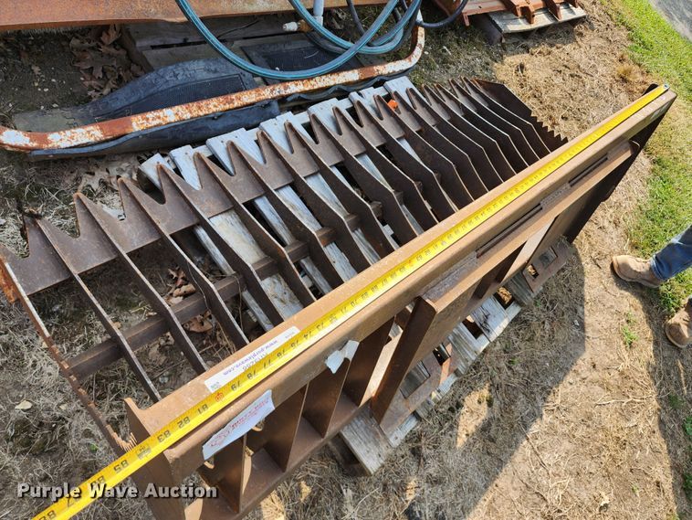 image for item KH9288 84" W skid steer rock bucket