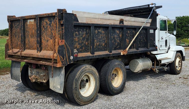 image for item KH9291 1992 Freightliner FLD  dump truck