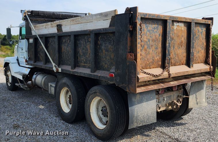 image for item KH9291 1992 Freightliner FLD  dump truck