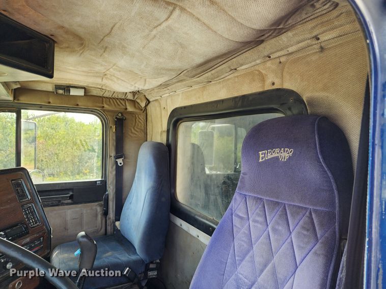 image for item KH9291 1992 Freightliner FLD  dump truck