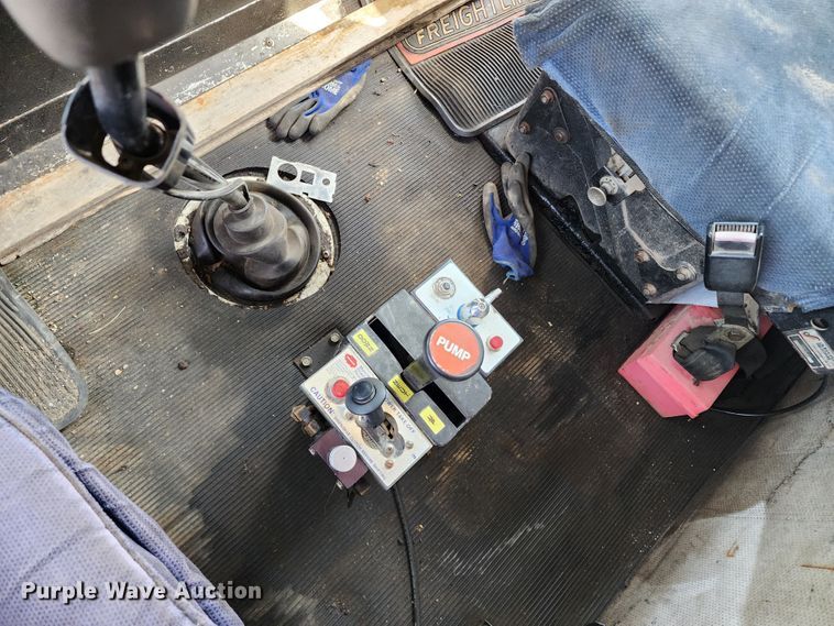 image for item KH9291 1992 Freightliner FLD  dump truck