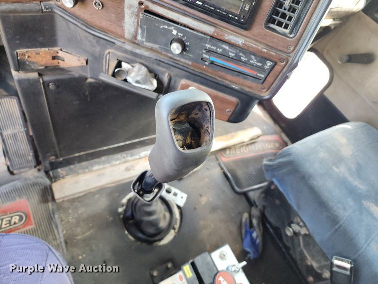 image for item KH9291 1992 Freightliner FLD  dump truck