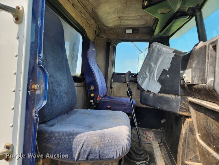 image for item KH9291 1992 Freightliner FLD  dump truck