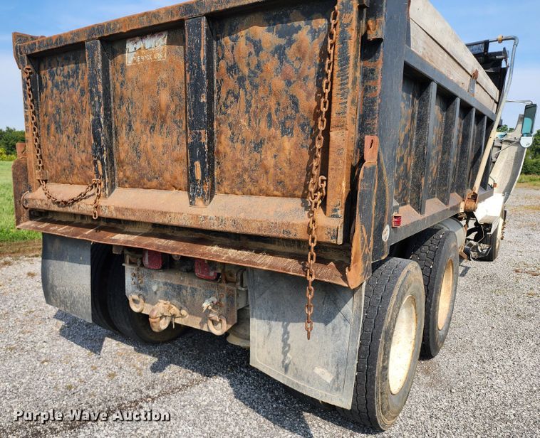 image for item KH9291 1992 Freightliner FLD  dump truck