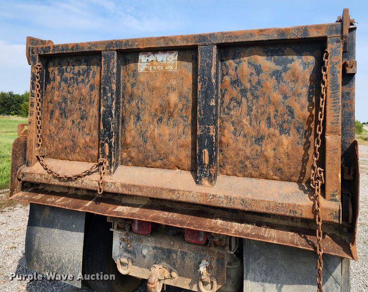 image for item KH9291 1992 Freightliner FLD  dump truck