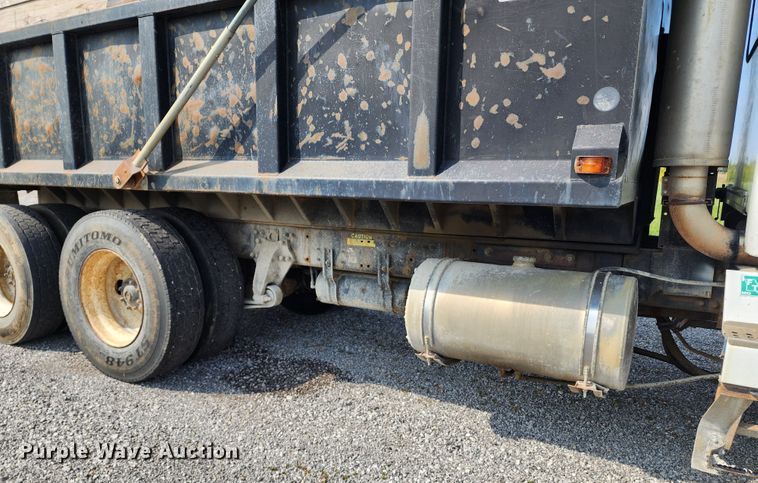 image for item KH9291 1992 Freightliner FLD  dump truck