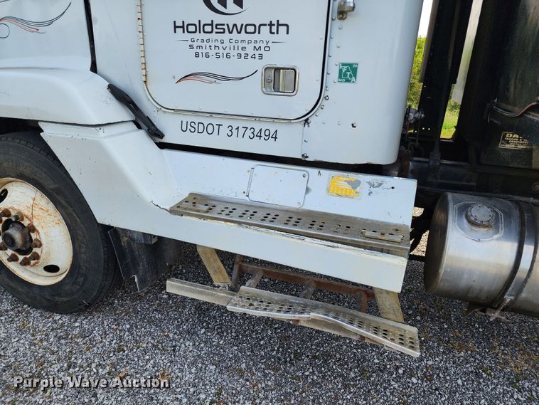 image for item KH9291 1992 Freightliner FLD  dump truck