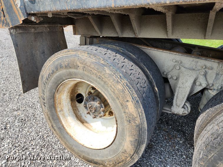 image for item KH9291 1992 Freightliner FLD  dump truck