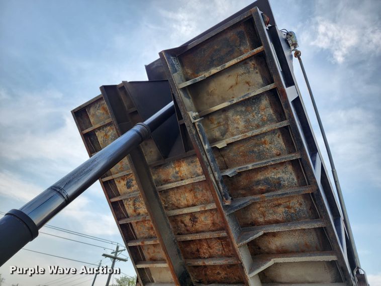 image for item KH9291 1992 Freightliner FLD  dump truck