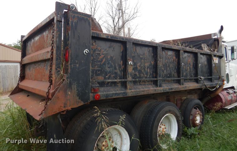 image for item KO9998 1977 International Transtar 4300  dump truck