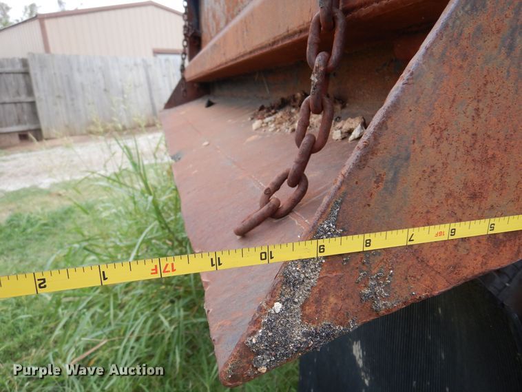 image for item KO9998 1977 International Transtar 4300  dump truck