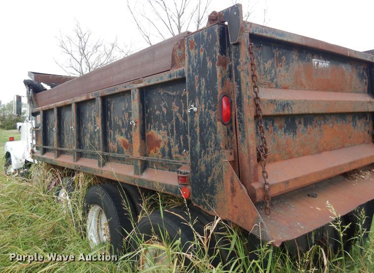 image for item KO9998 1977 International Transtar 4300  dump truck